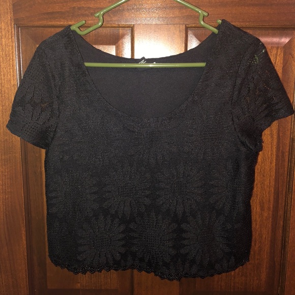 Forever 21 black flower crop top - Picture 1 of 2